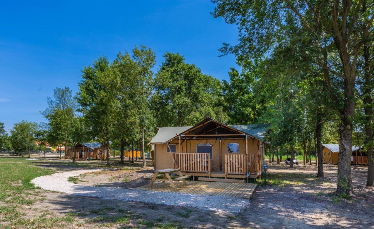Agriturismo Tenuta Regina - Glamping Luxury Lodges And Apartments Palazzolo dello Stella Εξωτερικό φωτογραφία