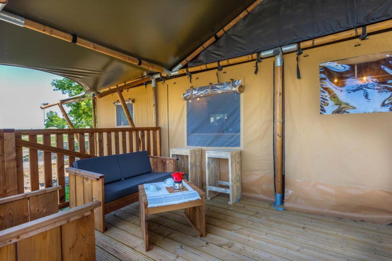 Agriturismo Tenuta Regina - Glamping Luxury Lodges And Apartments Palazzolo dello Stella Εξωτερικό φωτογραφία