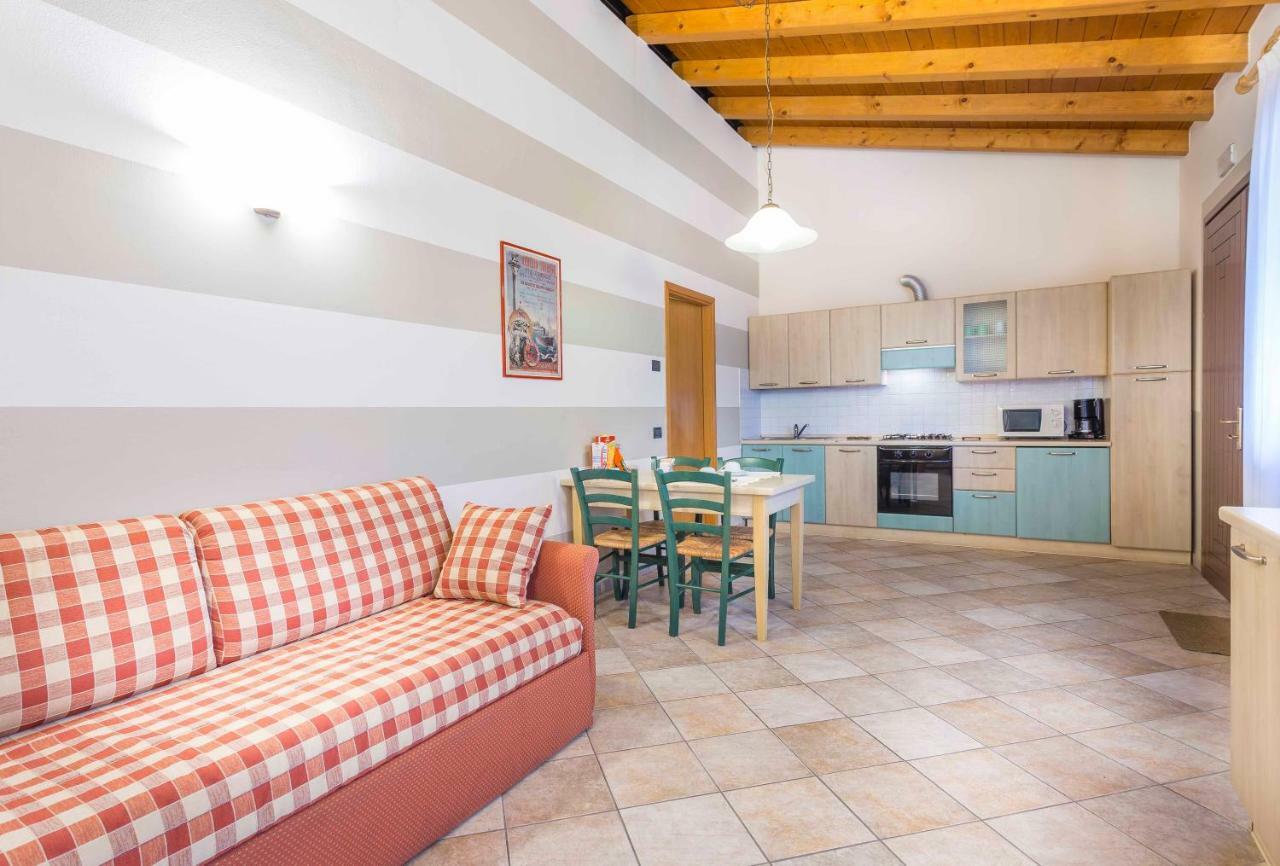 Agriturismo Tenuta Regina - Glamping Luxury Lodges And Apartments Palazzolo dello Stella Εξωτερικό φωτογραφία